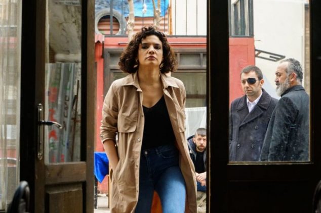 Çukur 62 Bölüm Fotoğrafları 21 Çukur 62. Bölüm Fotoğrafları, yüzüklü kim, yüzüklü belli oldu, yüzüklü kimdir.