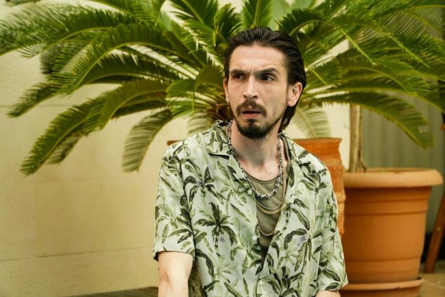 Çukurda kim ölüyor, Siyah zarfta ne var?