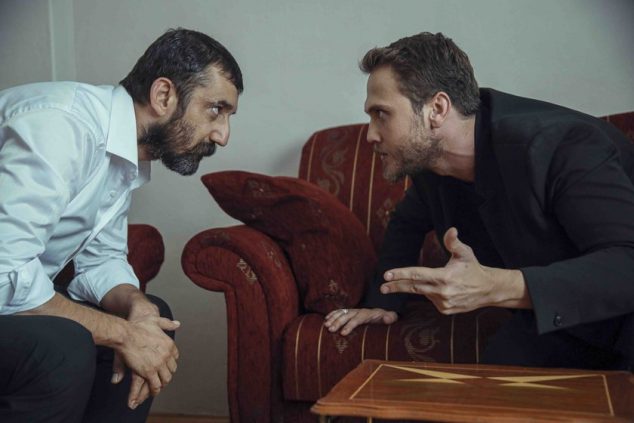 Çukur 72. Bölümde neler olacak, Çukur'un 72. Bölümünde neler olacak, Çukur 72. Bölümde Yamaçtan saklanan sır ne, Çukur'un 72. Bölümünde Yamaç'ı kim kurtardı, Çukurda neler olacak, Çukurda neler oluyor gibi soruları merak etmektedir.