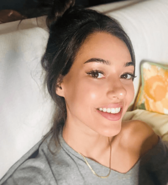 Dilan Çiçek Denizin küvette, Dilan Çiçek Denizin küvet pozu, Dilan Çiçek Denizin küvet pozu olay oldu, Dilan Çiçek Deniz küvette, Dilan Çiçek Deniz küvete girdi ve sosyal medya yıkıldı, Dilan Çiçek denizin küveti,