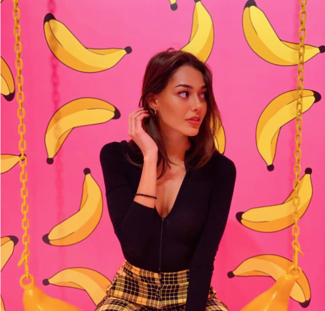 Dilan Çiçek Denizin küvette, Dilan Çiçek Denizin küvet pozu, Dilan Çiçek Denizin küvet pozu olay oldu, Dilan Çiçek Deniz küvette, Dilan Çiçek Deniz küvete girdi ve sosyal medya yıkıldı, Dilan Çiçek denizin küveti,