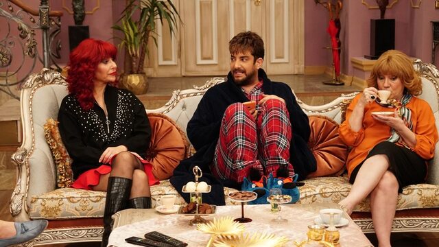 Jet Sosyete'de Gülse Birsel'den Can Yaman'a 'libido' göndermesi