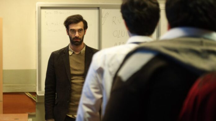 Öğretmen dizisinin konusu nedir? Oyuncu karakterleri ve listesi