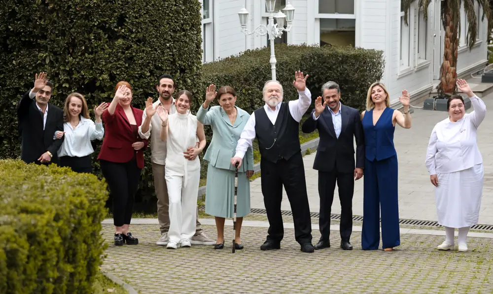 Una Nueva Vida capitulo 101 en Español completo: ¡Final feliz y despedida de Seyran y Ferit! 6 - escena 7